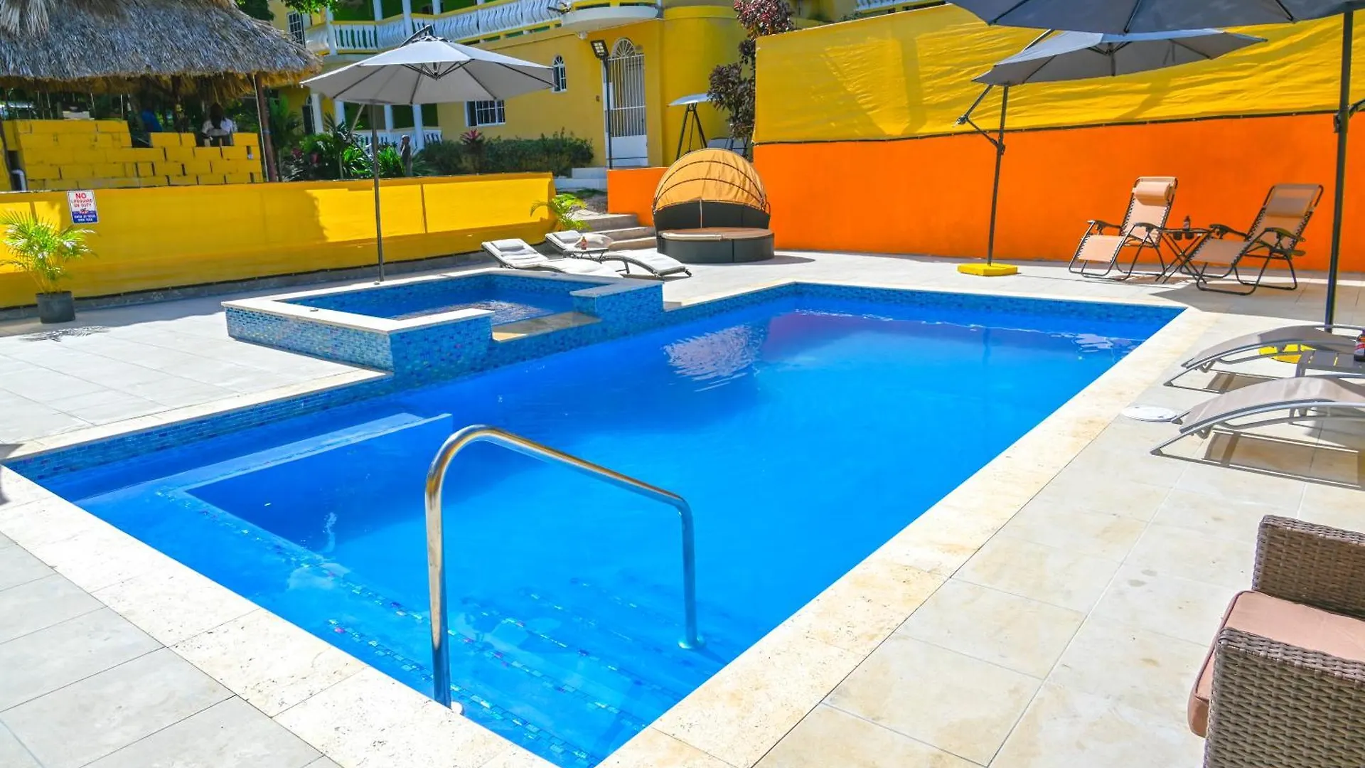 Takuma Boutque Hotel Hotel Rooms & Suites Montego Bay 0*,