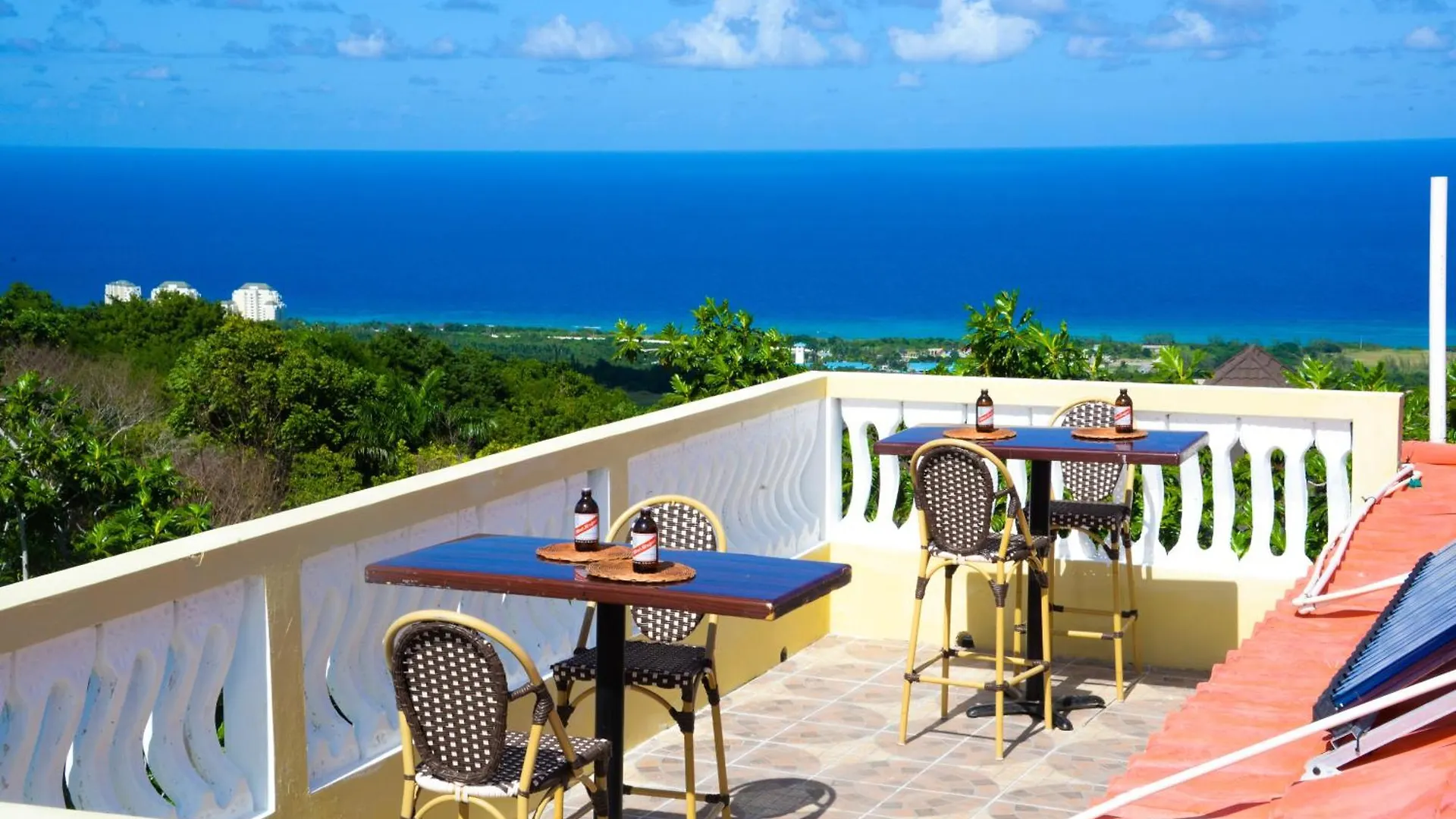 Takuma Boutque Hotel Hotel Rooms & Suites Montego Bay